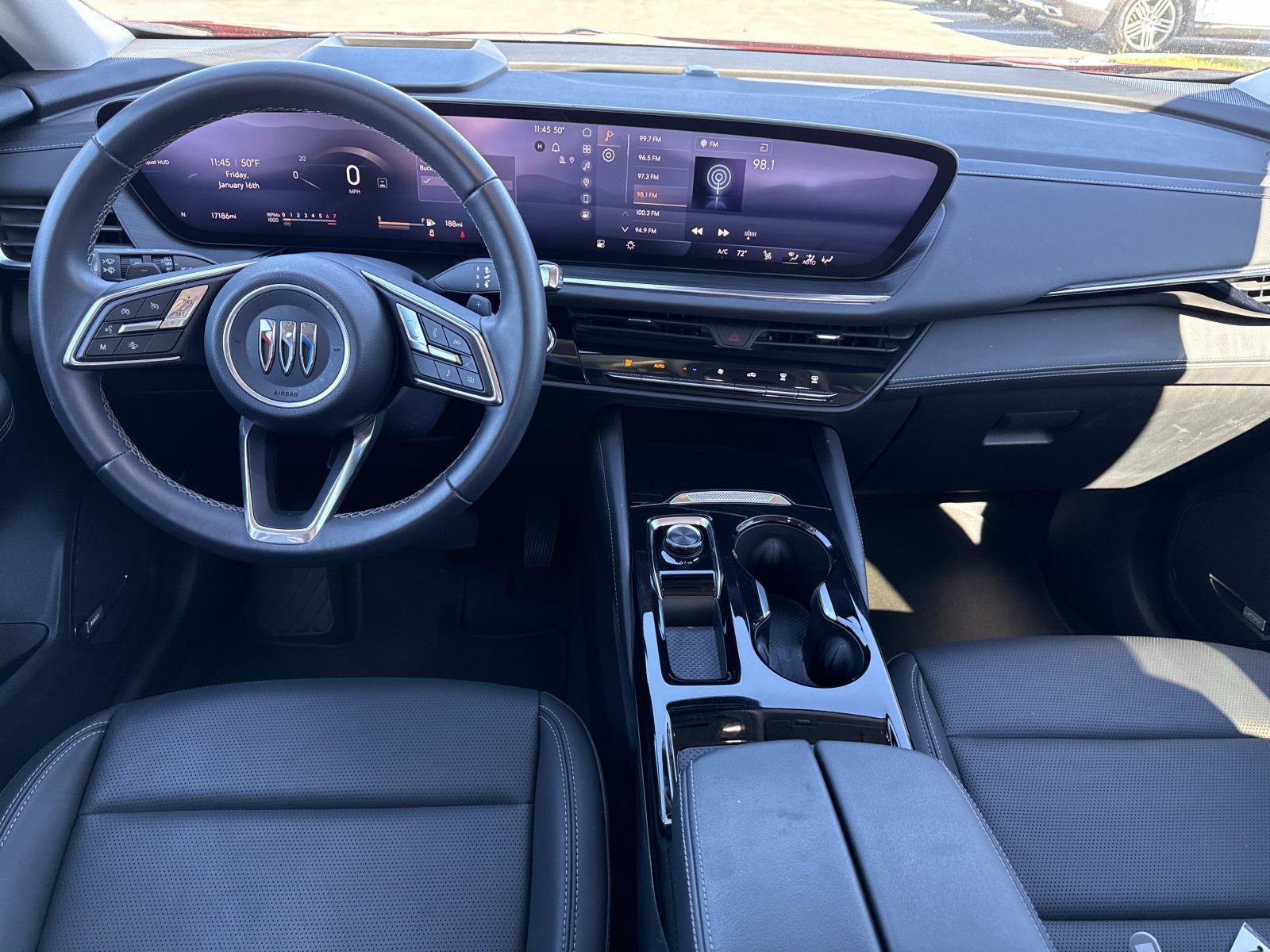 Used 2025 Buick Envision Preferred image 17