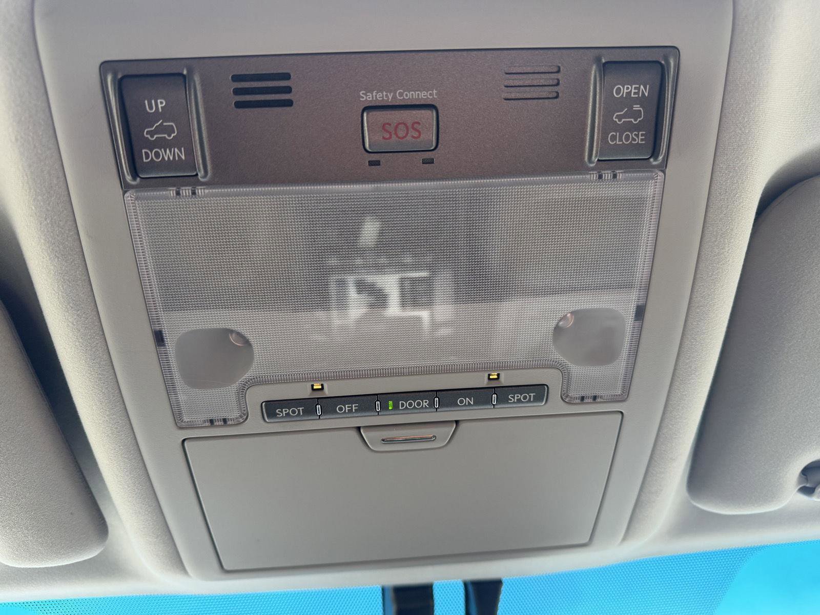 Used 2015 Lexus LX 570 4WD image 22