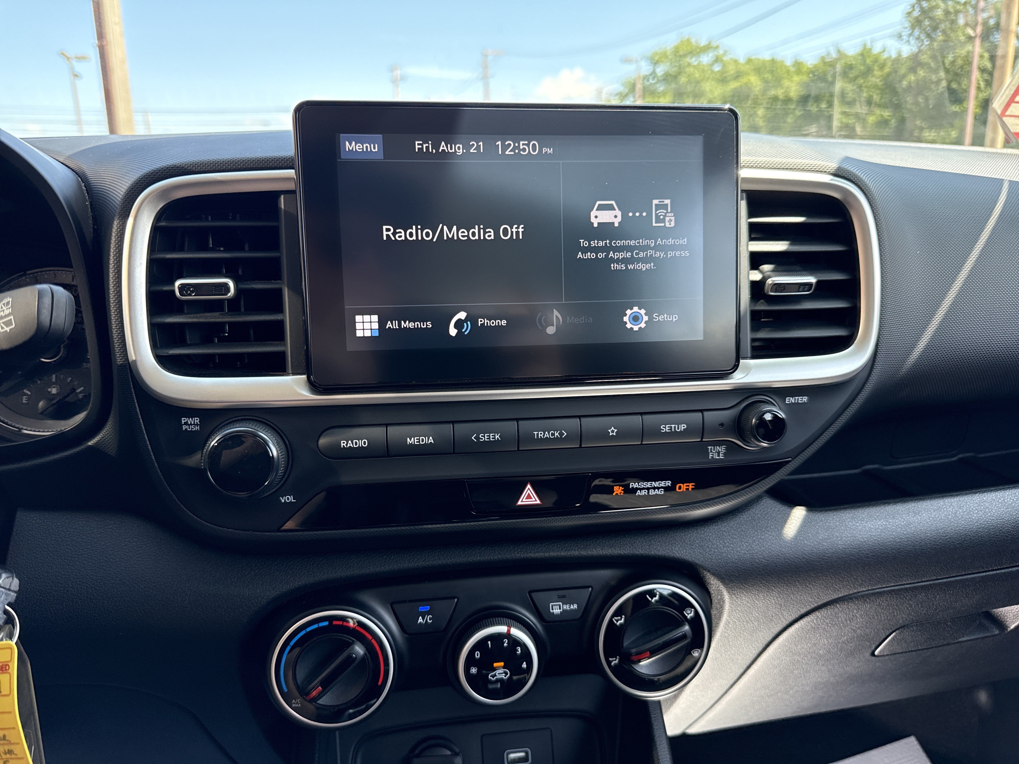 Used 2021 Hyundai Venue SE FWD image 25