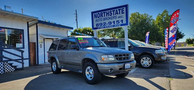 Used 2000 Ford Explorer Limited RWD video 1