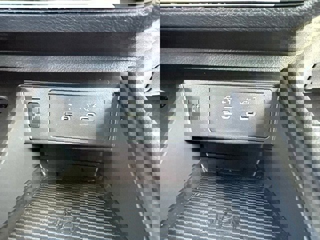 New 2025 Nissan Kicks SV image 28