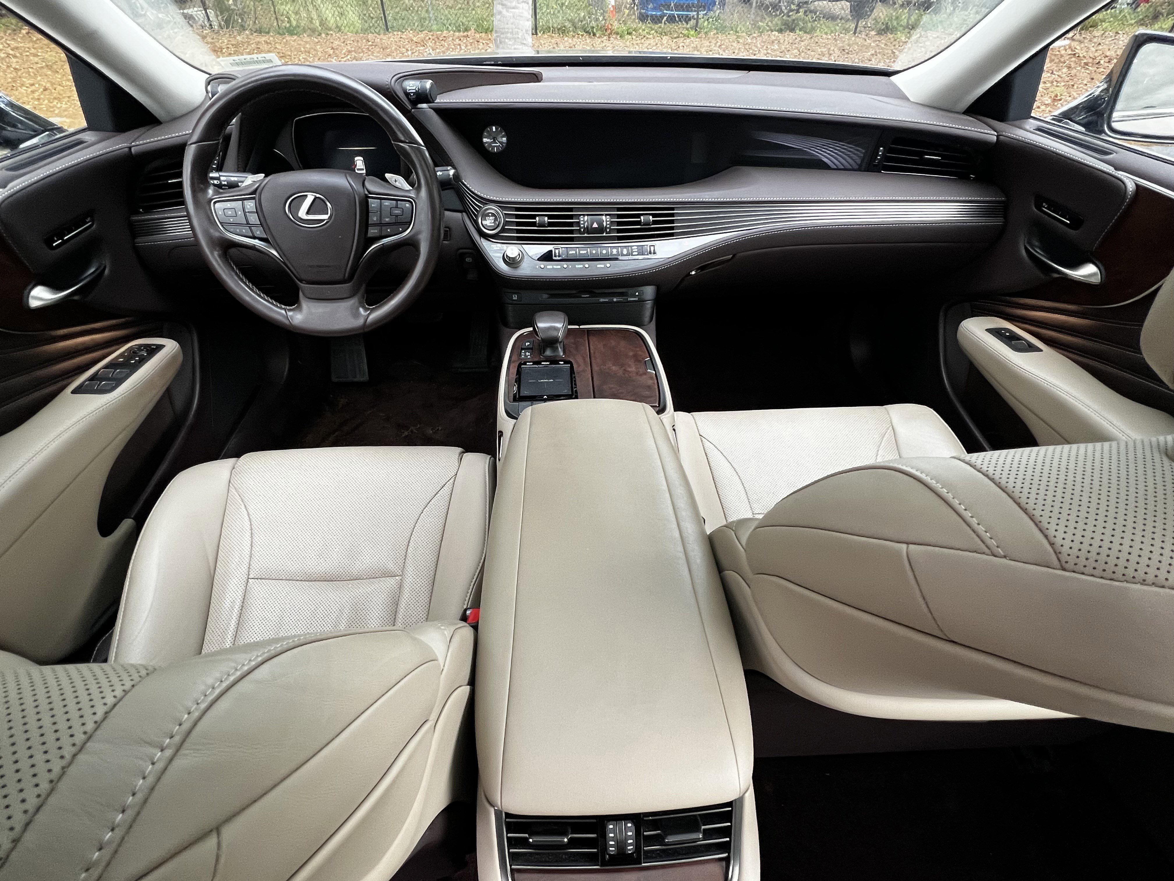 Used 2018 Lexus LS 500 AWD w/ Accessory Package (Z1) image 35