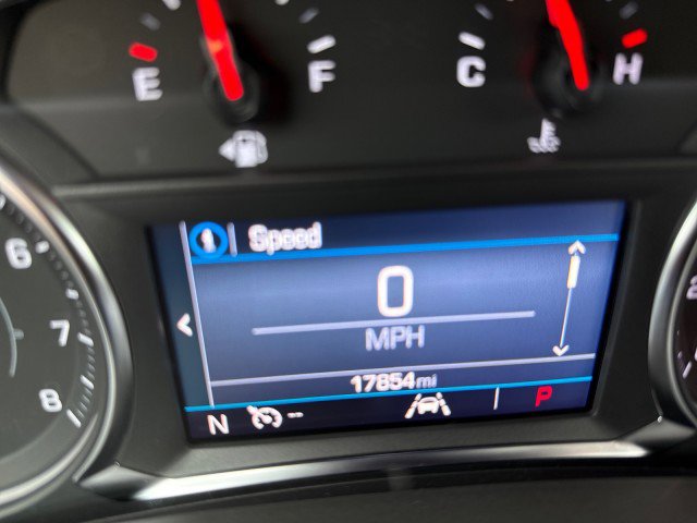 Used 2024 GMC Terrain SLE w/ Driver Convenience Package image 19