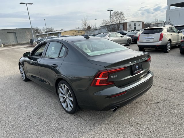 Used 2020 Volvo S60 T6 Momentum w/ Protection Package image 7