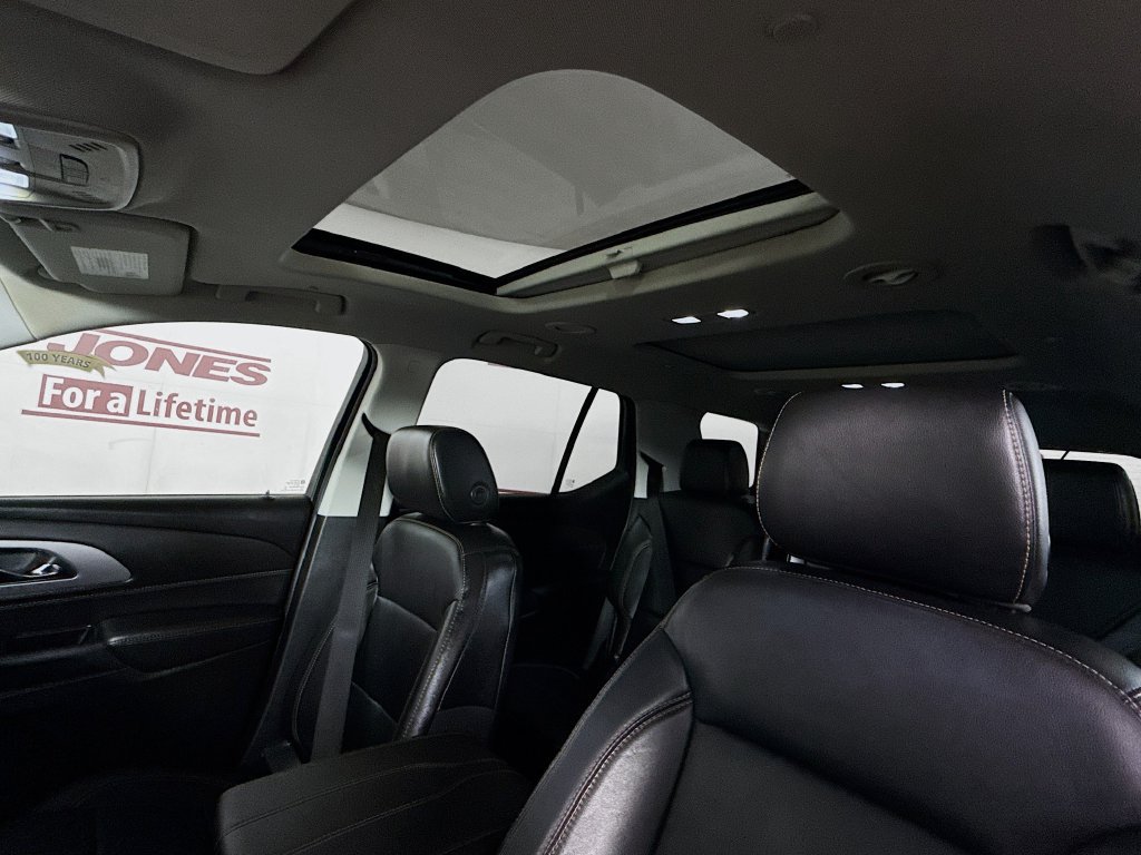 Used 2019 Chevrolet Traverse RS w/ LPO, Floor Liner Package AWD/4WD image 11