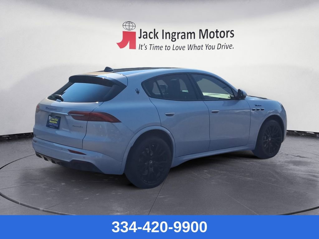 Used 2024 Maserati Grecale Modena image 5
