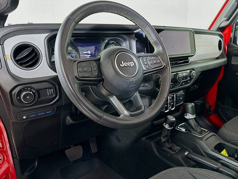 Used 2024 Jeep Wrangler Unlimited w/ Convenience Group AWD/4WD image 9