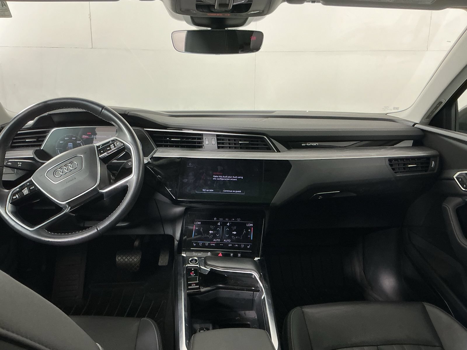 Used 2024 Audi Q8 e-tron Premium Plus w/ Premium Plus Package AWD/4WD image 8
