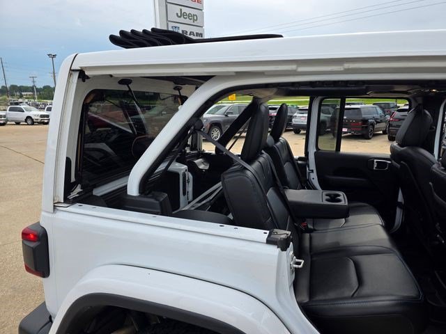 Used 2023 Jeep Wrangler Unlimited Rubicon 4xe w/ Cold Weather Group AWD/4WD image 11