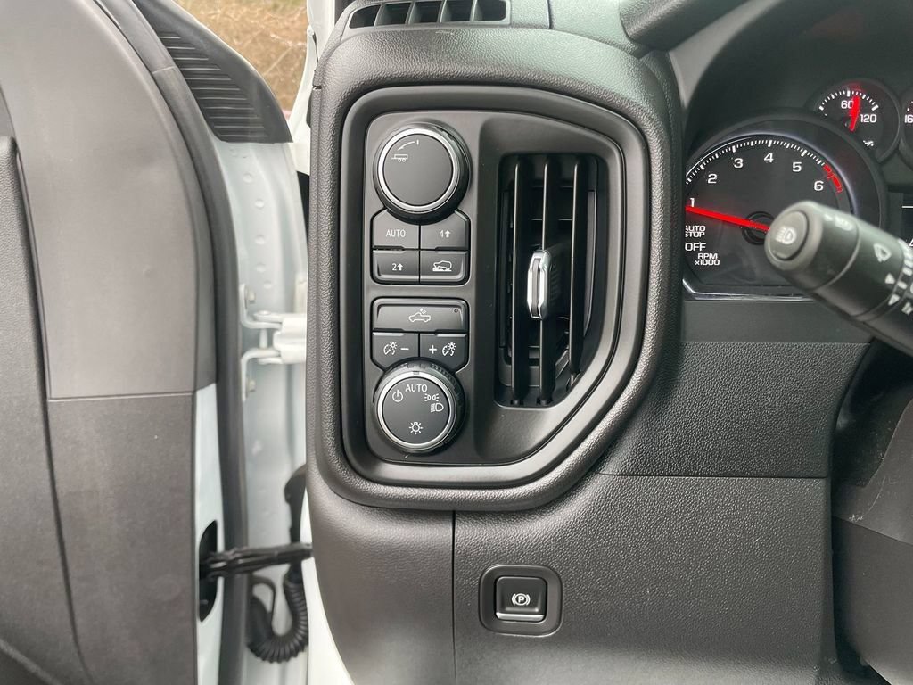 Used 2022 Chevrolet Silverado 1500 W/T w/ WT Value Package AWD/4WD image 14