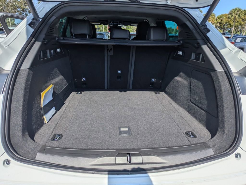 Used 2025 Mercedes-Benz GLB 250 4MATIC image 44