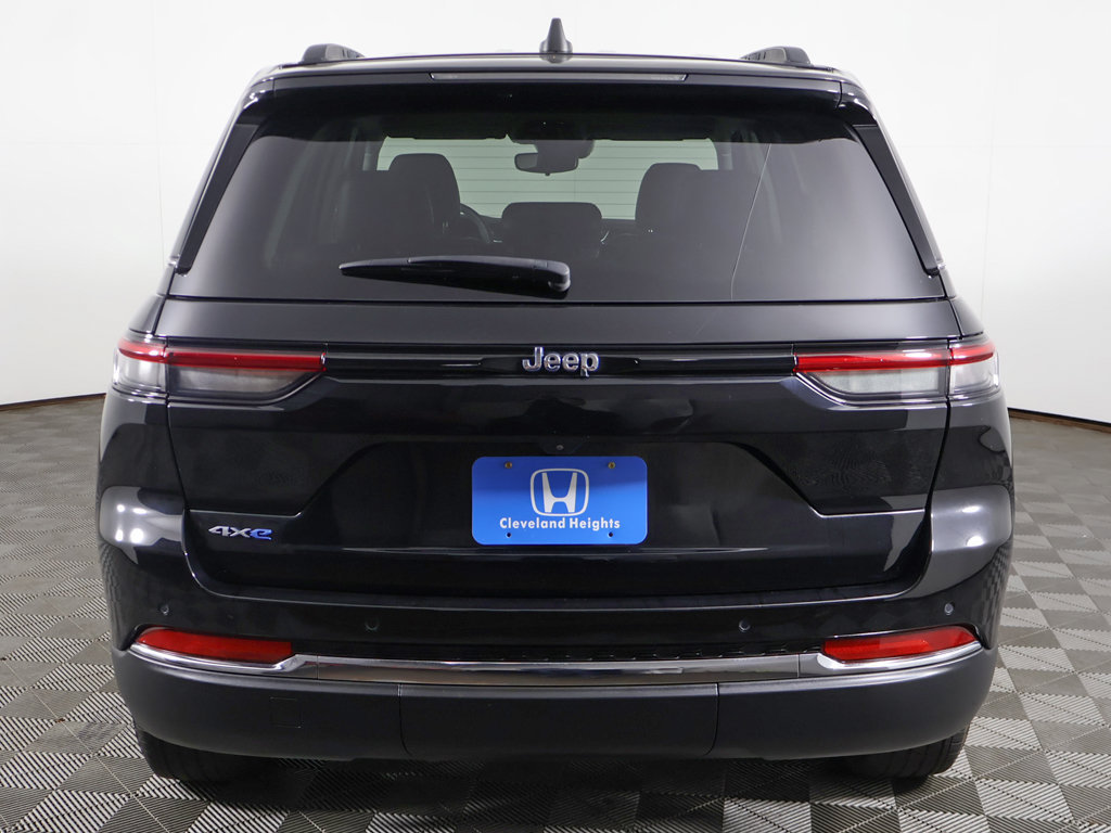 Used 2023 Jeep Grand Cherokee 4WD 4xe image 15