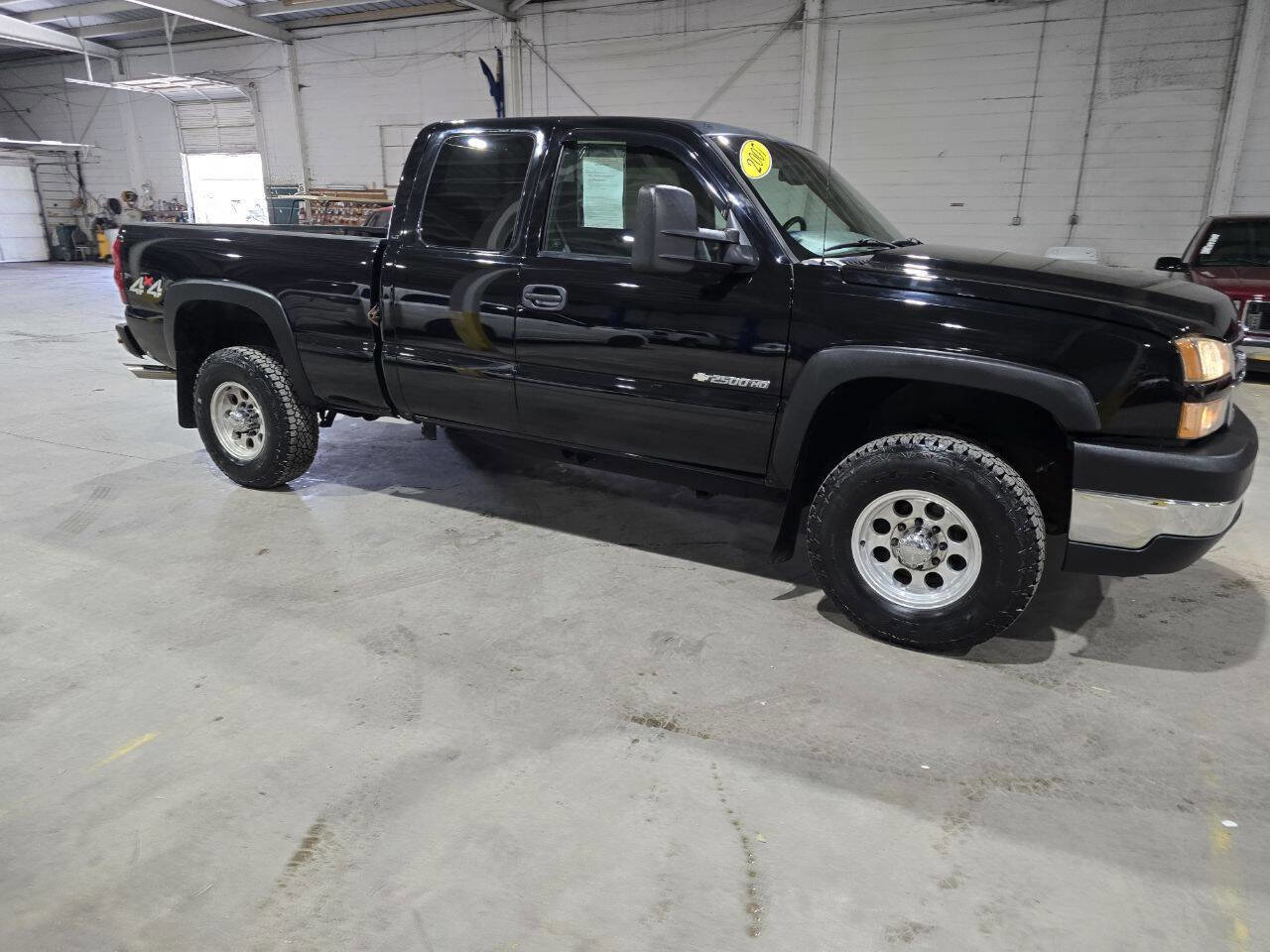 Used 2007 Chevrolet Silverado 2500 LT w/ Snow Plow Prep Package image 19