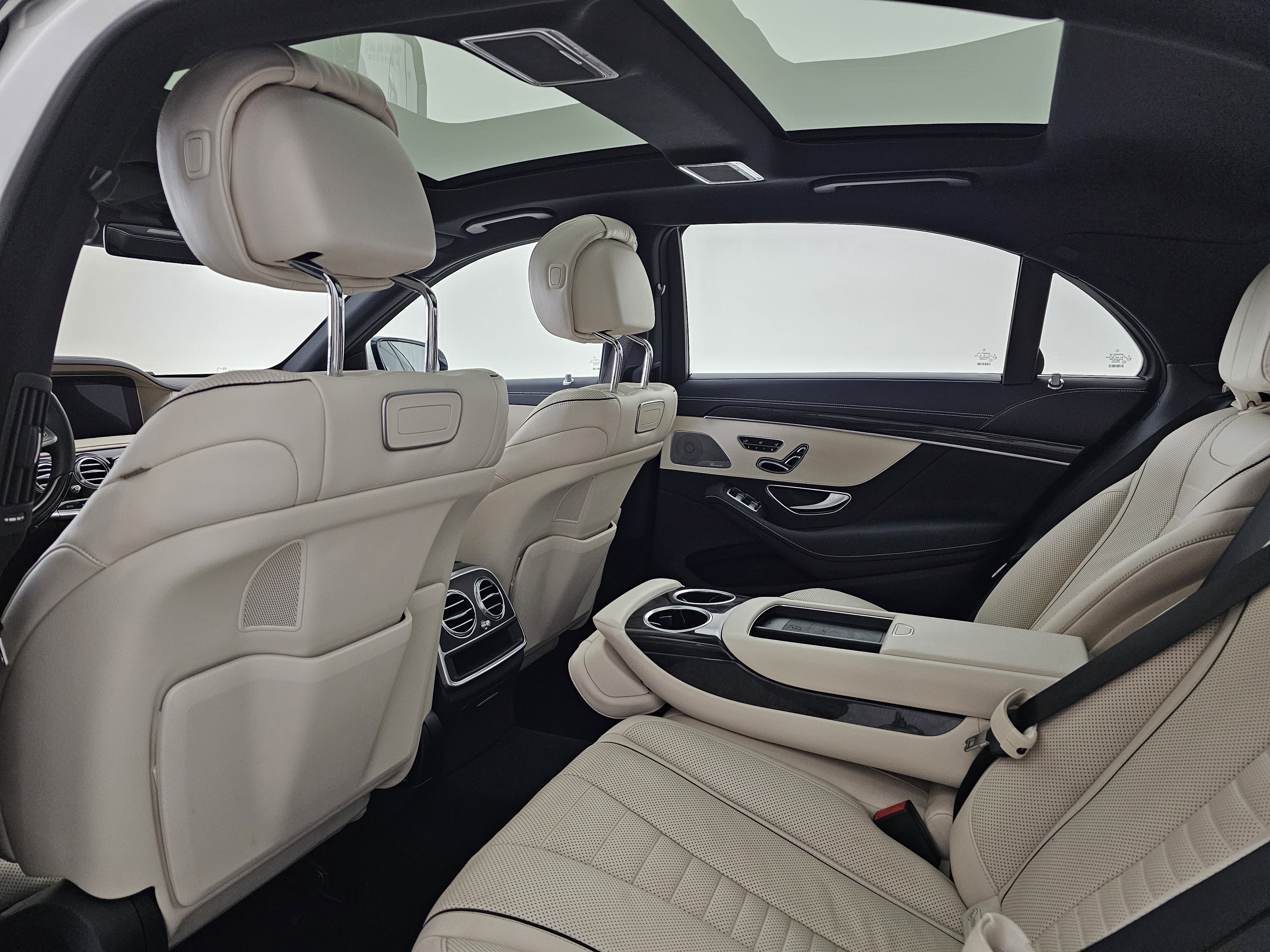 Used 2019 Mercedes-Benz S 560 Sedan image 19