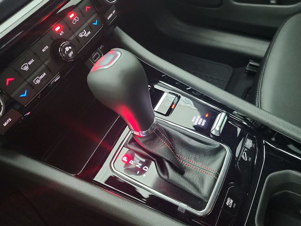 New 2026 Jeep Compass Trailhawk AWD/4WD image 28
