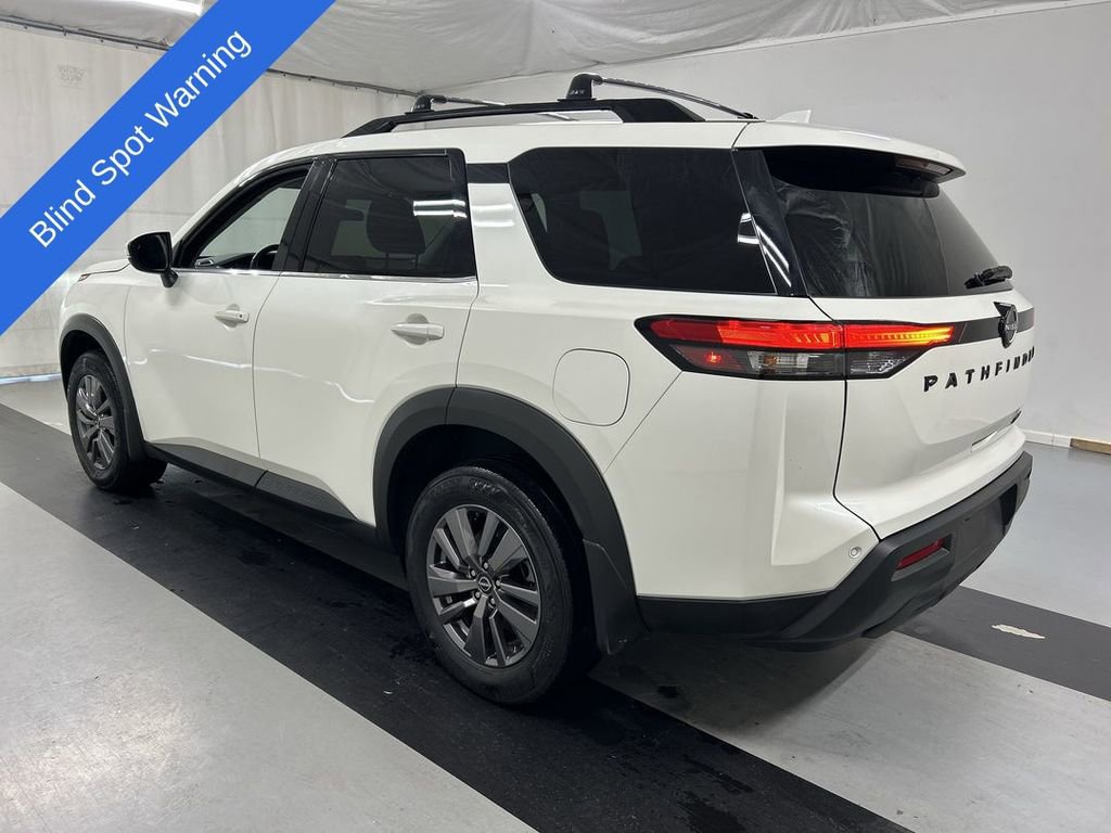 Used 2023 Nissan Pathfinder SV w/ Black Appearance Package image 7