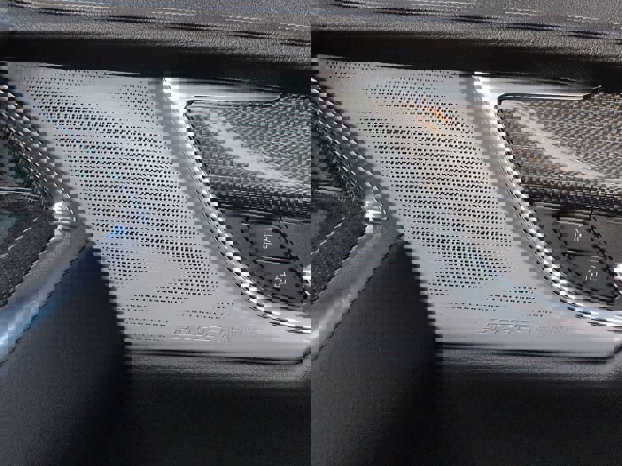 Used 2023 Cadillac XT5 Sportv w/ Technology Package image 32