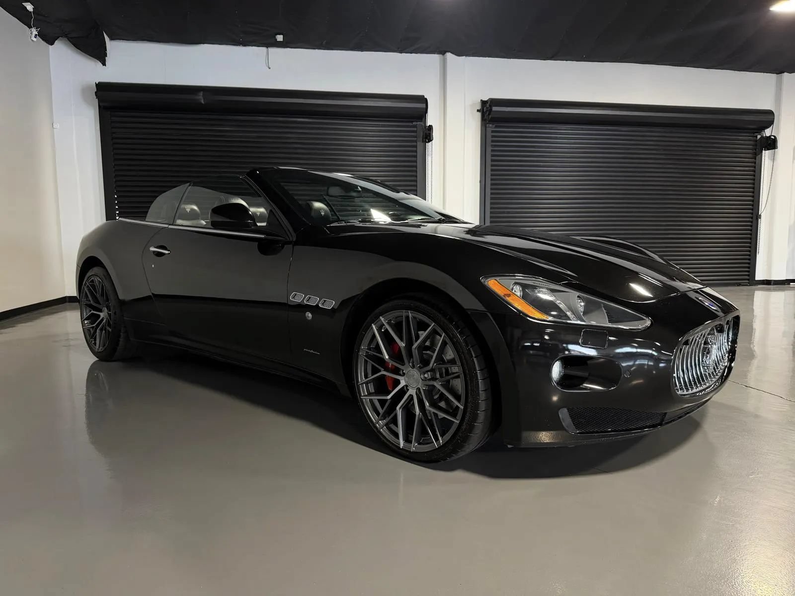 Used 2013 Maserati GranTurismo Convertible RWD image 3