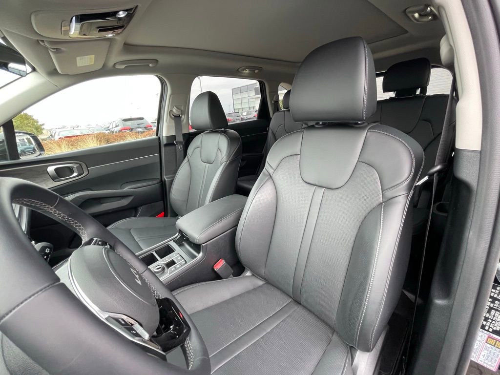 New 2025 Kia Sorento X-Line EX image 22