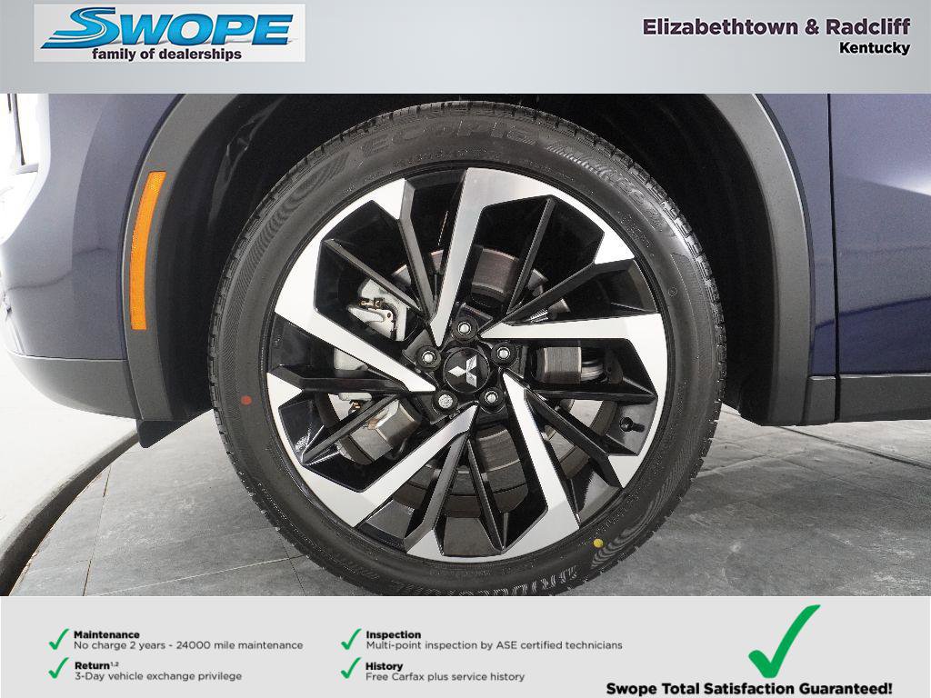 New 2025 Mitsubishi Outlander SE image 28