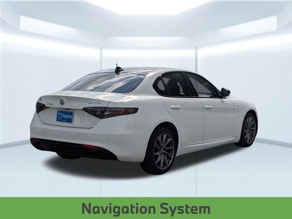 Used 2024 Alfa Romeo Giulia Ti AWD/4WD image 7
