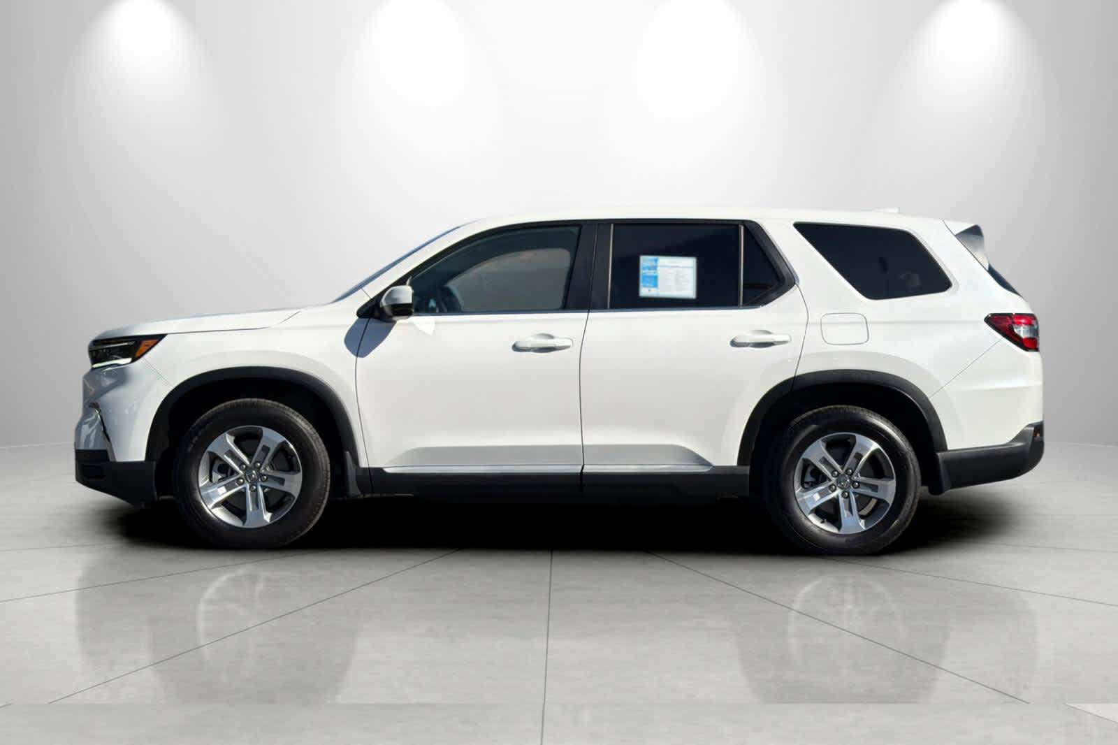 Used 2025 Honda Pilot EX-L image 5
