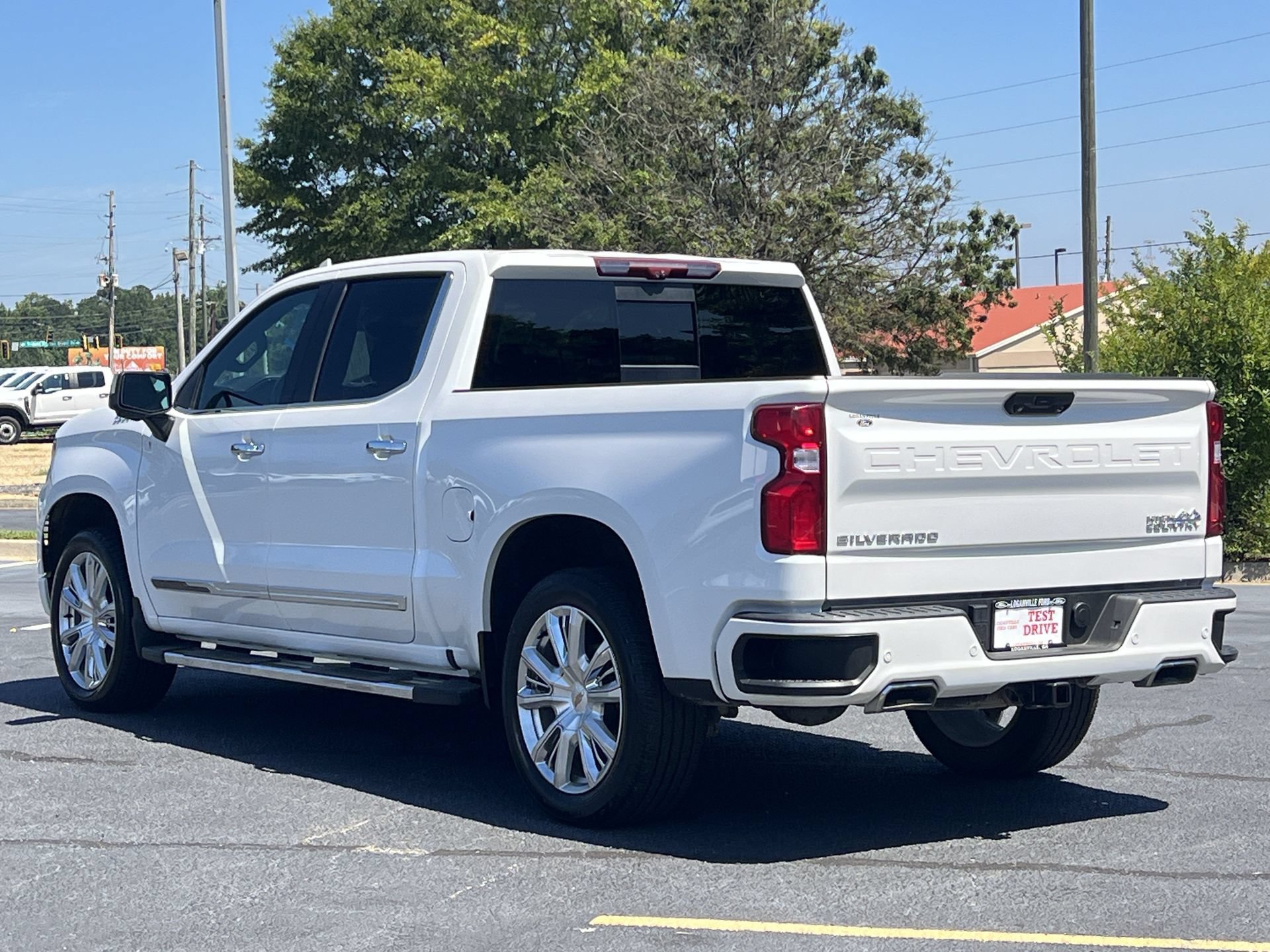 Used 2022 Chevrolet Silverado 1500 High Country w/ High Country Premium Package AWD/4WD image 26