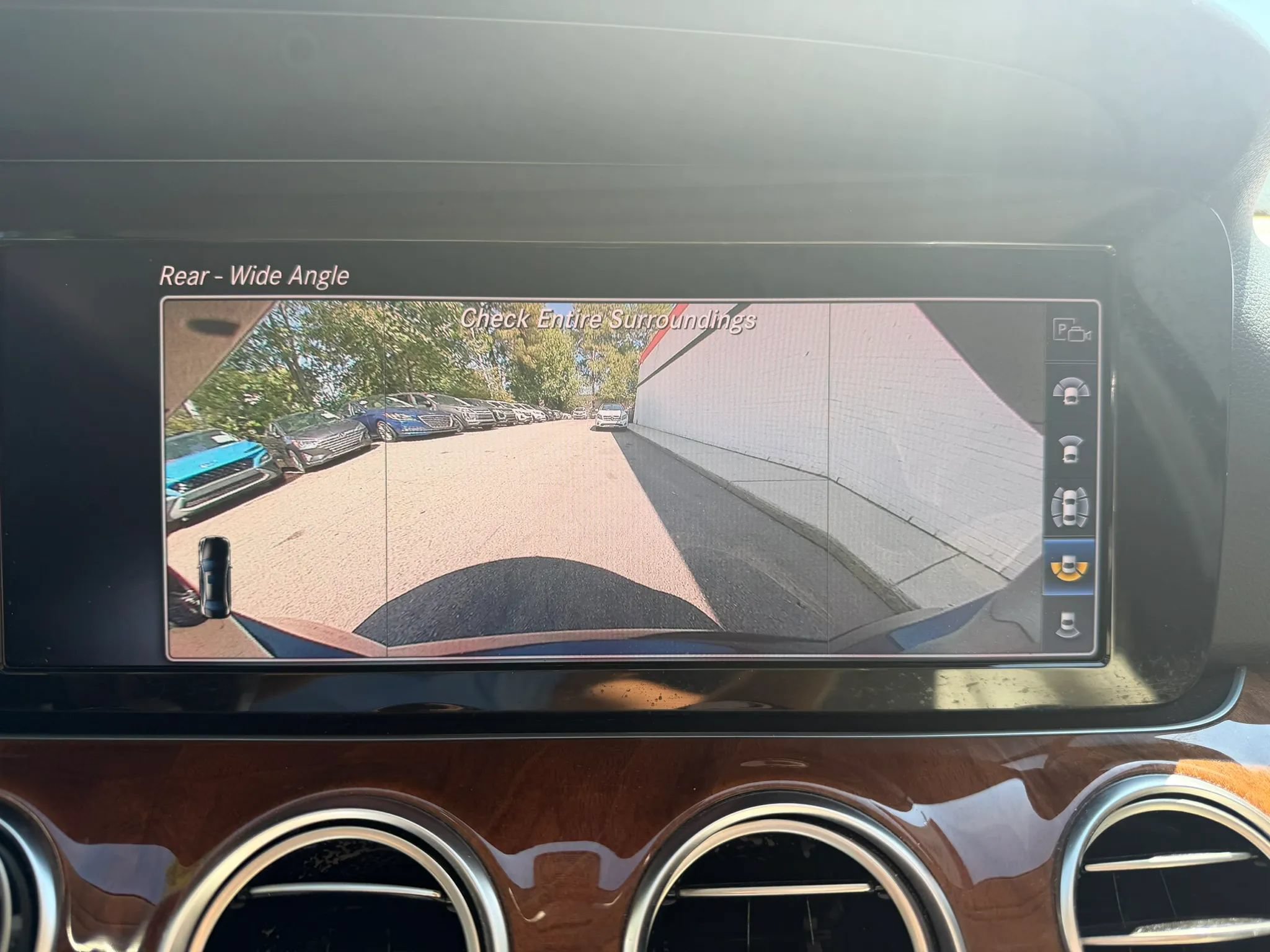 Used 2019 Mercedes-Benz E 300 4MATIC w/ Premium 1 Package image 31