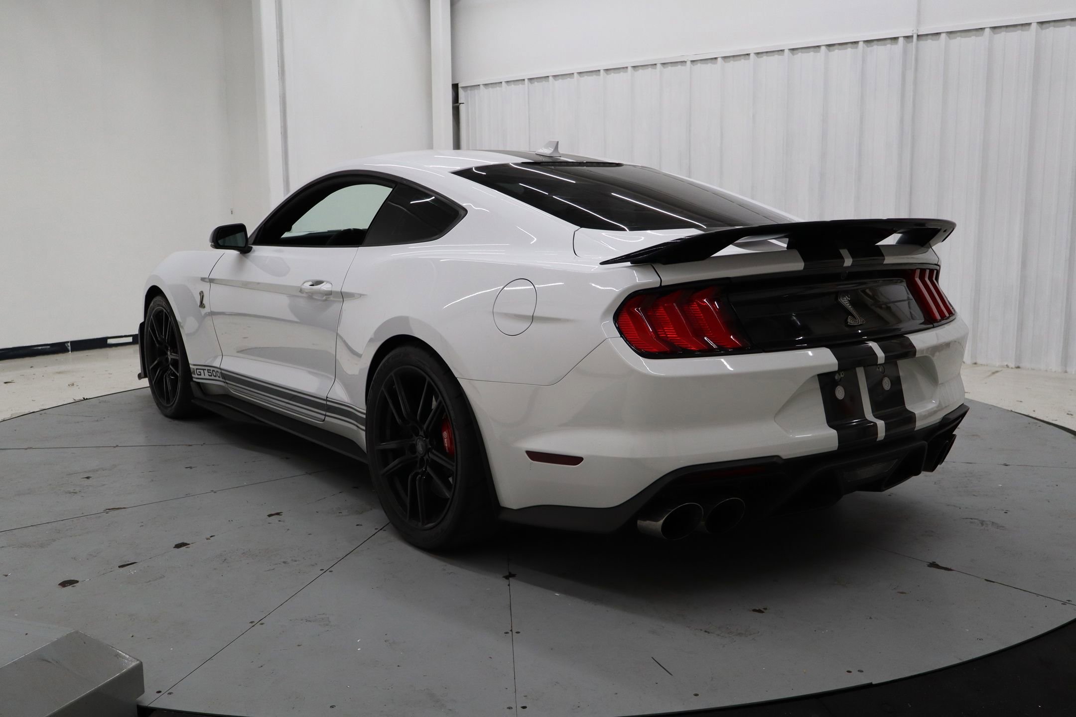 Used 2021 Ford Mustang Shelby GT500 w/ Technology Package image 8