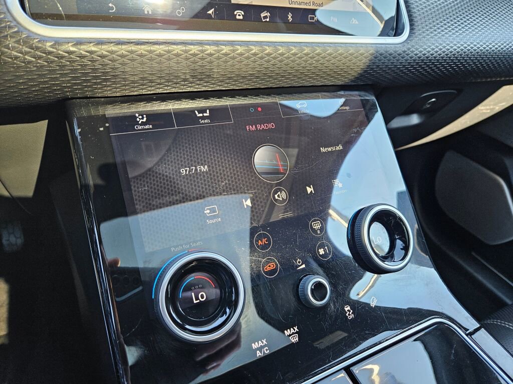 Used 2020 Land Rover Range Rover Velar S image 25