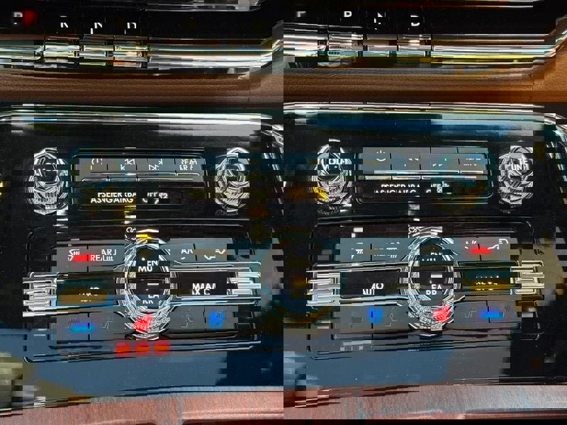 Used 2023 Lincoln Navigator L Reserve image 24