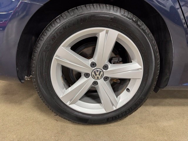 Used 2013 Volkswagen Passat 2.5 SE FWD image 30