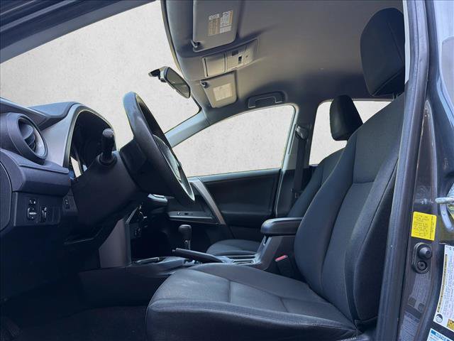 Used 2016 Toyota RAV4 LE AWD/4WD image 12