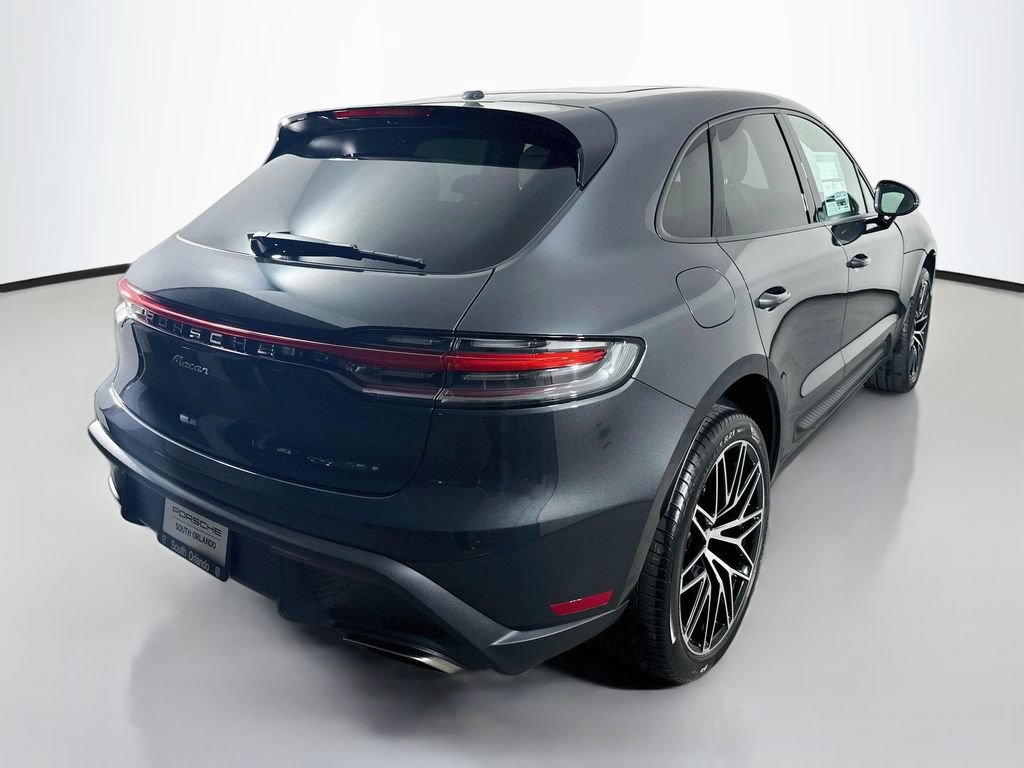 Certified 2026 Porsche Macan AWD/4WD image 9