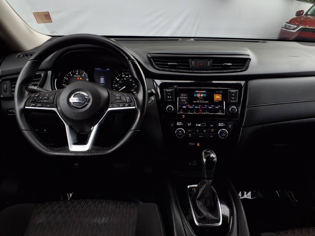 Used 2020 Nissan Rogue SV AWD/4WD image 25