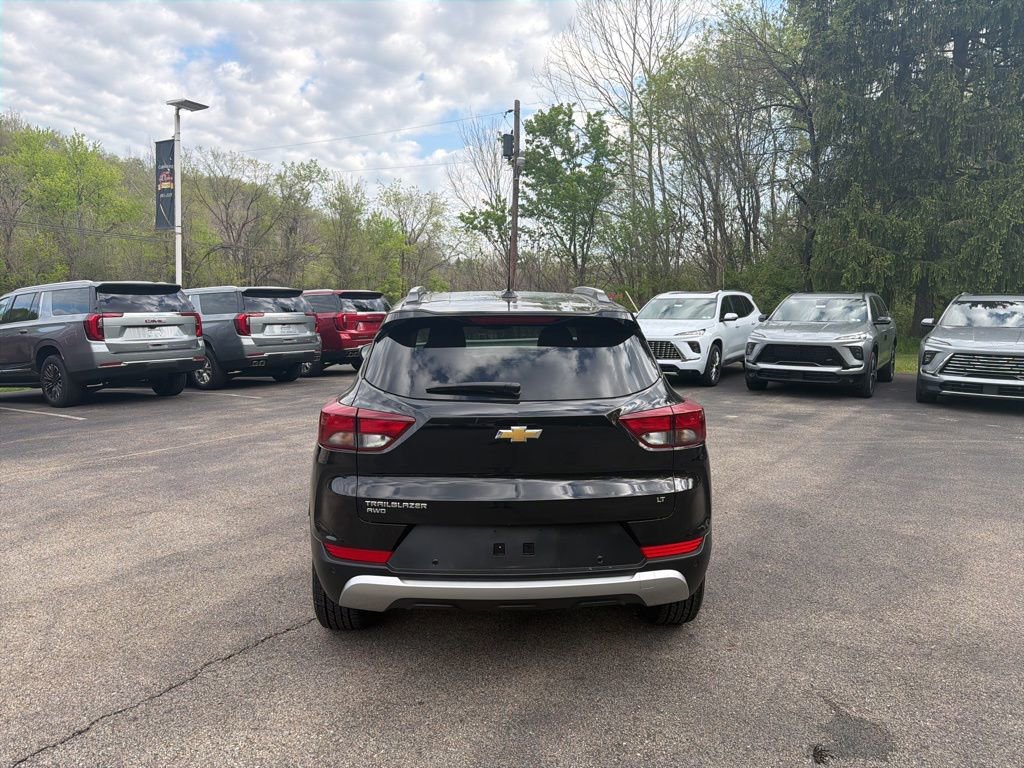 Used 2023 Chevrolet TrailBlazer LT w/ Convenience Package AWD/4WD image 4