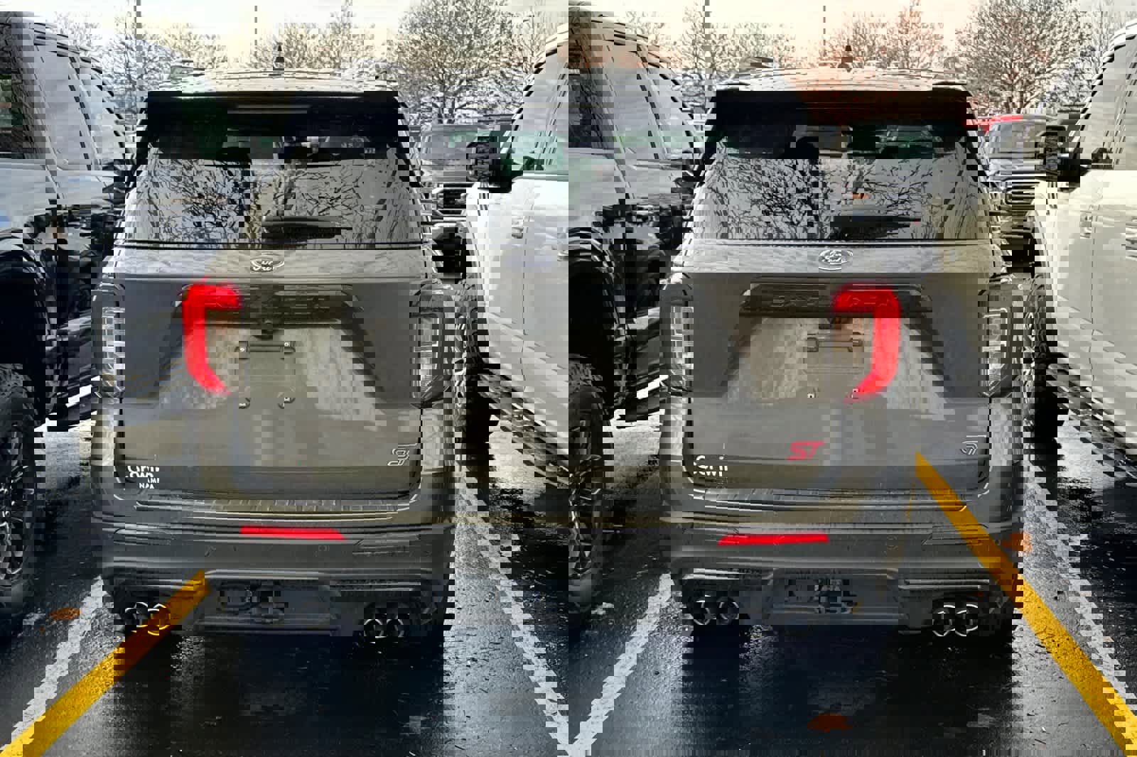 Used 2020 Ford Explorer ST w/ ST Street Pack image 3