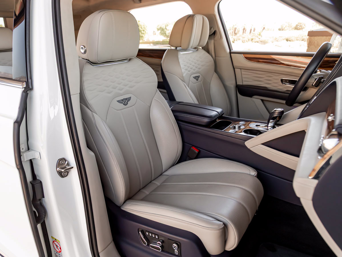 Certified 2024 Bentley Bentayga AWD/4WD image 33