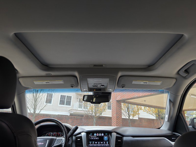 Used 2020 GMC Yukon SLT image 32