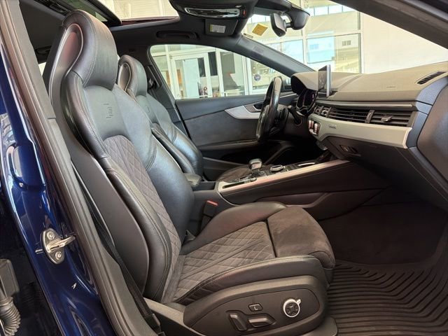 Used 2019 Audi S4 Premium Plus w/ Premium Plus Package AWD/4WD image 15