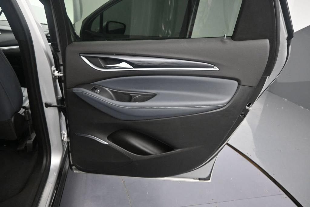 Used 2022 Buick Enclave Premium FWD image 20