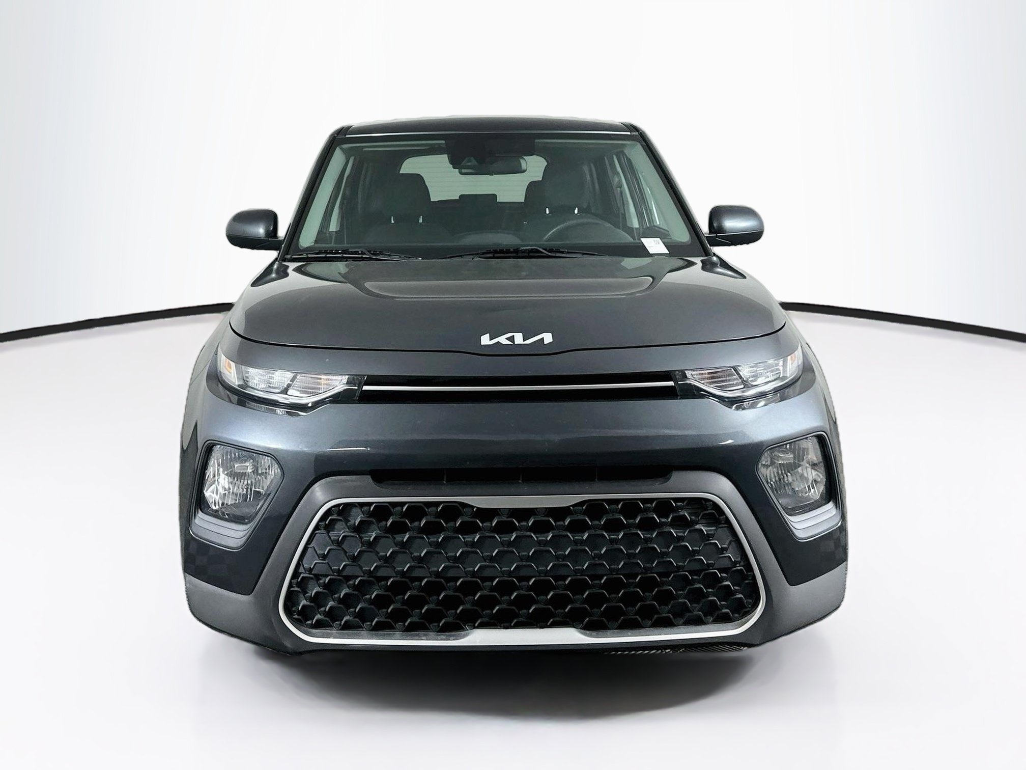 Used 2022 Kia Soul LX w/ Technology Package FWD image 2