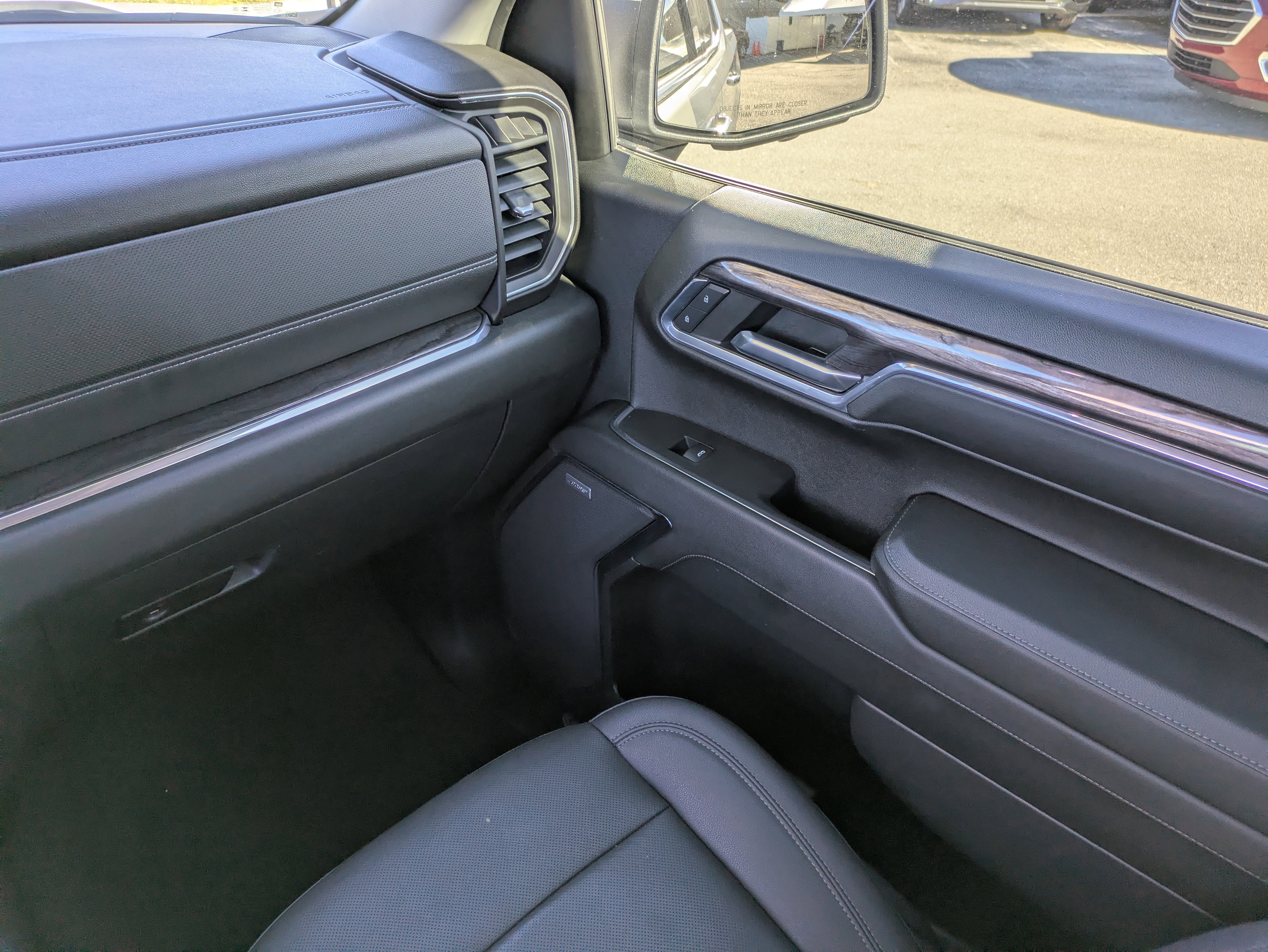 Used 2024 Chevrolet Silverado 1500 LTZ w/ Technology Package image 18