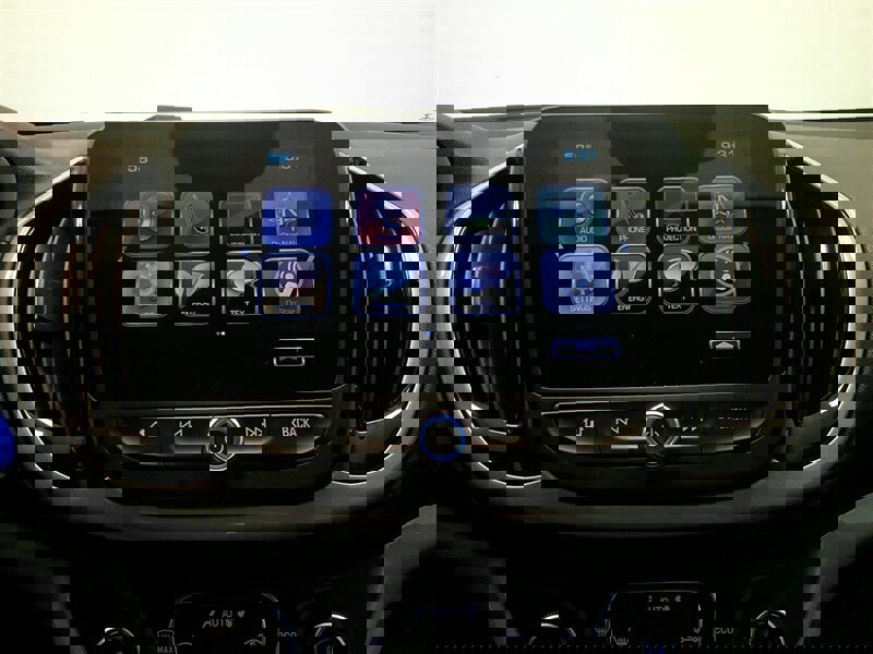 Used 2018 Chevrolet Volt LT w/ LT Driver Confidence Package image 18