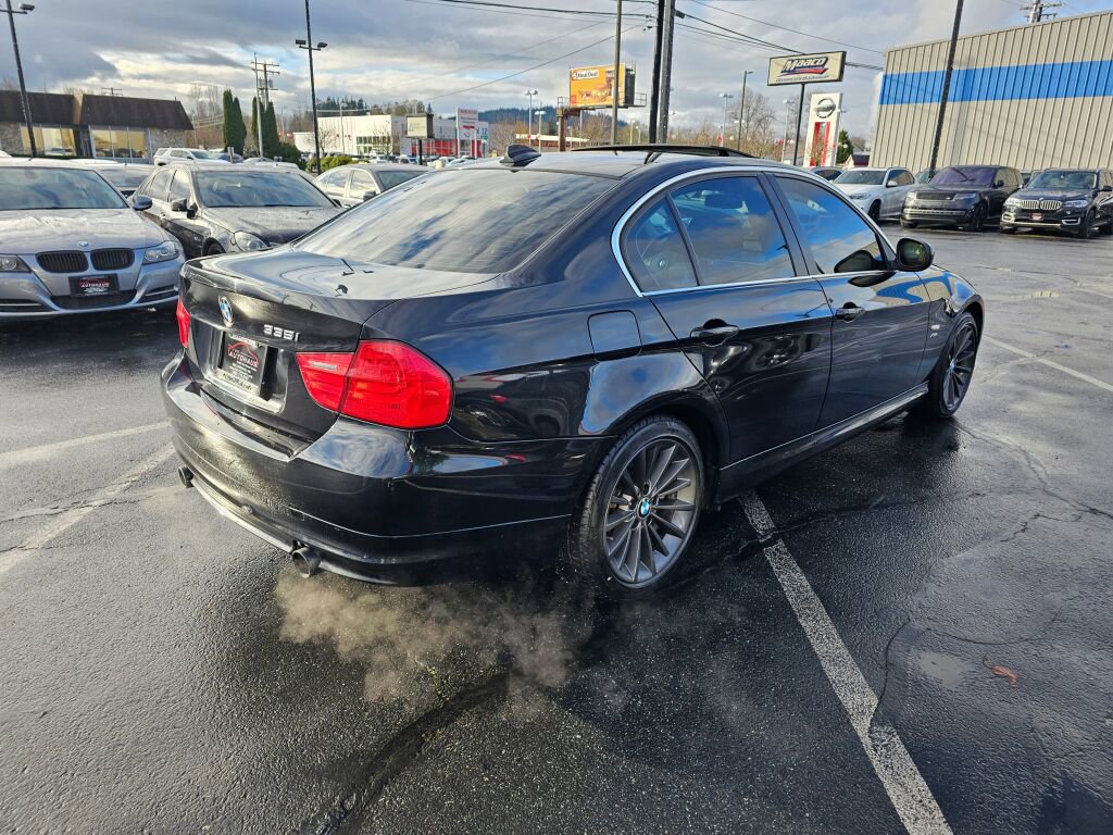Used 2011 BMW 335i xDrive Sedan AWD/4WD image 5