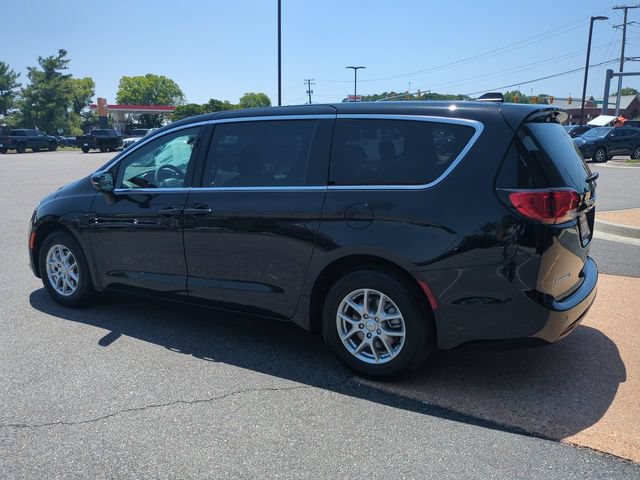 New 2027 Chrysler Pacifica LX FWD image 6
