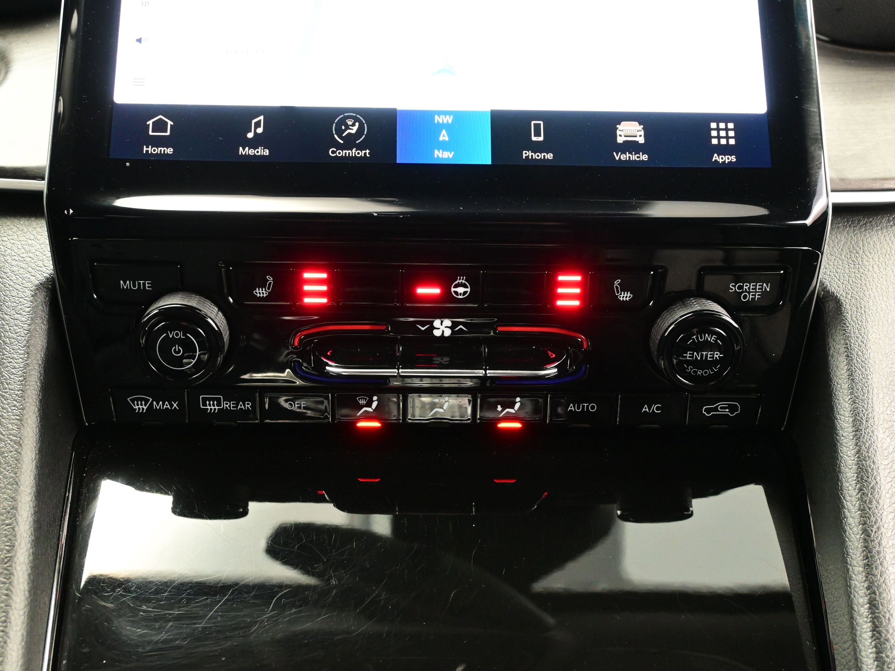Used 2023 Jeep Grand Cherokee Limited image 21