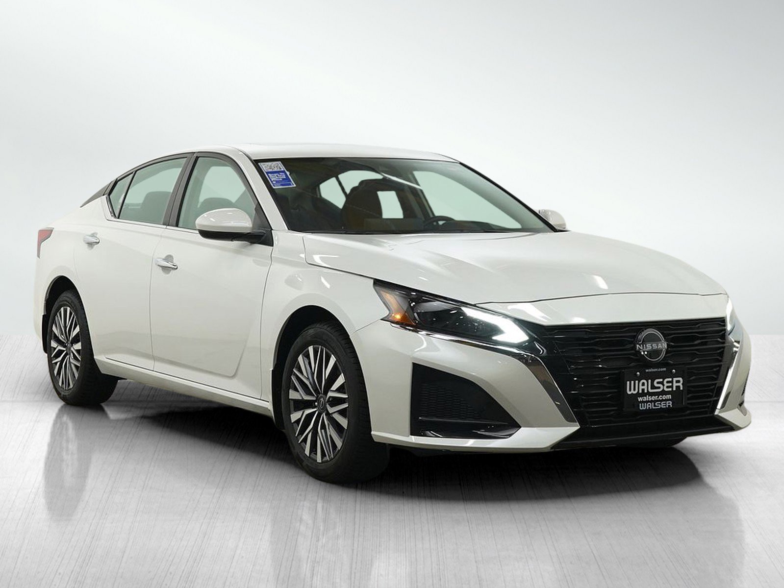 Used 2023 Nissan Altima 2.5 SV w/ SV Premium Package AWD/4WD image 7