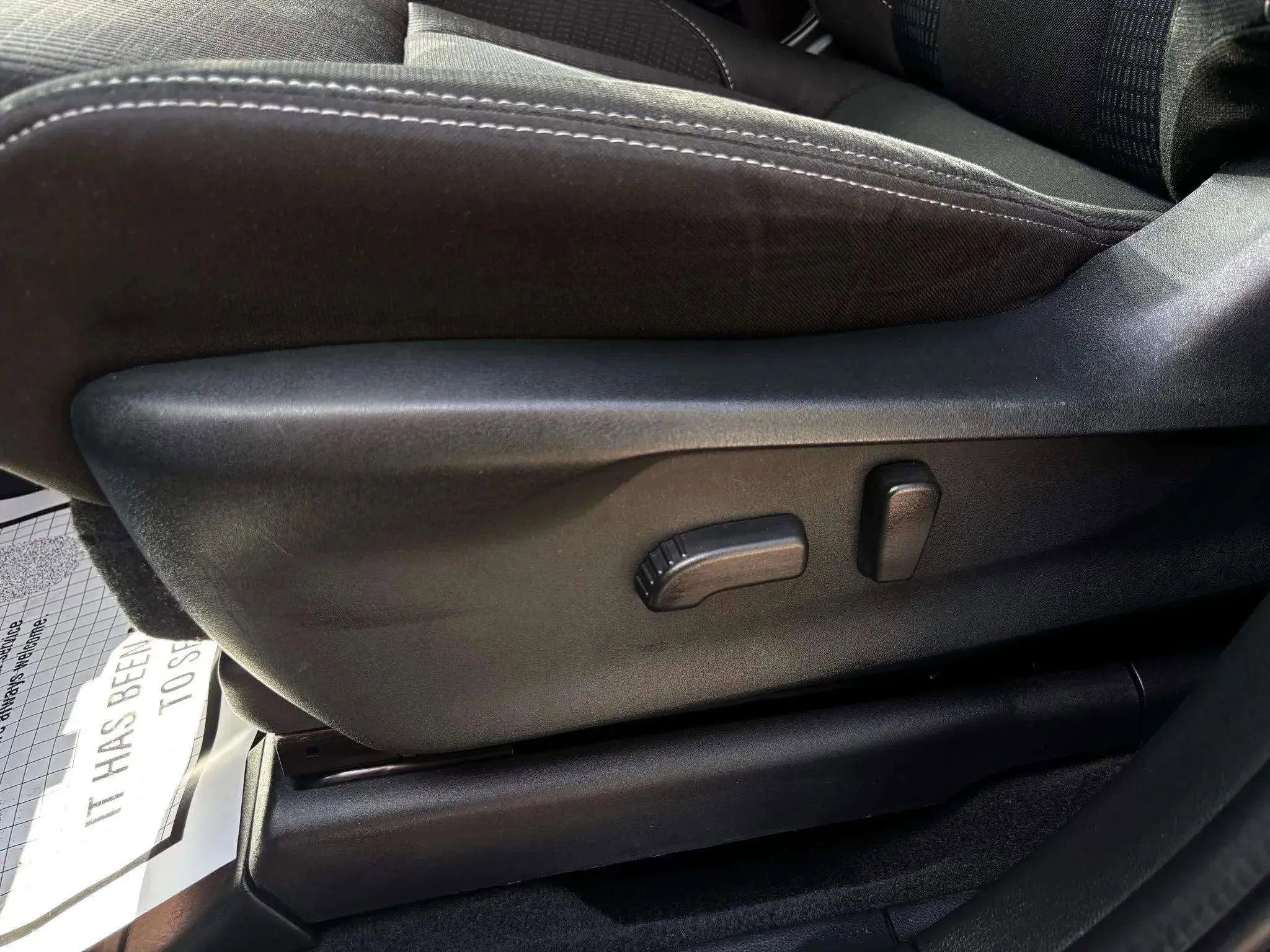 Used 2022 Subaru Ascent Premium image 23