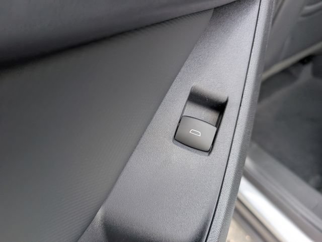 New 2027 Chevrolet Equinox LT w/ Convenience Package II FWD image 14